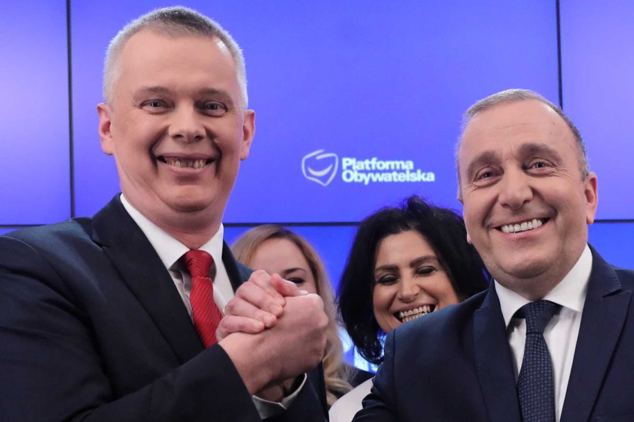 Grzegorz Schetyna oraz Tomasz Siemoniak / 	Tomasz Gzell    /PAP