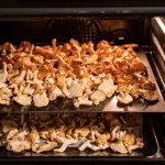Grzyby susz dokładnie w takiej temperaturze. Długo będą smaczne i aromatyczne 