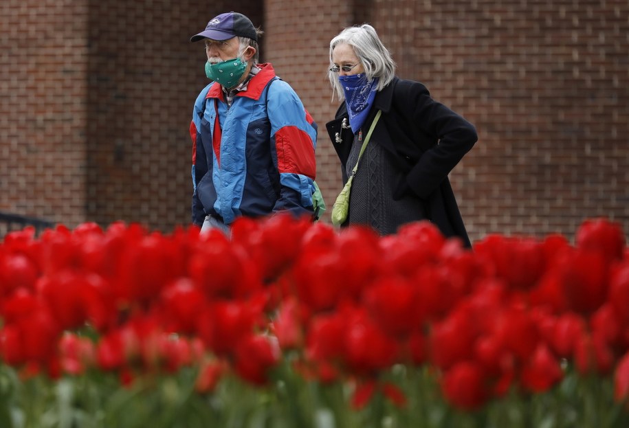 Gubernator Nowego Jorku: domy opieki przepełniają nas największą trwogą /Peter Foley /PAP/EPA