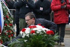 Gubernator obwodu smoleńskiego na miejscu katastrofy 