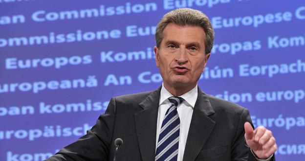 Guenther Oettinger, enijny komisarz ds. energii /AFP