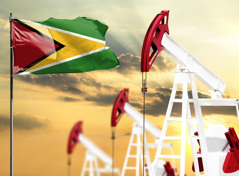Gujana może w tym roku znaleźć się wśród największych eksporterów ropy /123RF/PICSEL