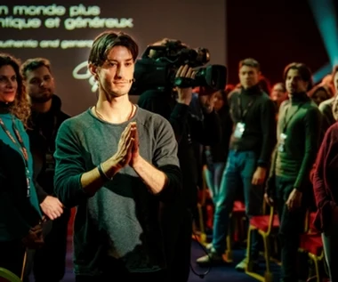 "Guru": sprzedawca nadziei w epoce influencerów. Coaching czy manipulacja?