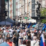 GUS podał najnowsze dane o zarobkach. Polacy zarobili mniej niż w marcu