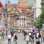 GUS ujawnił nowe dane o emigracji. Coraz mniej Polaków wyjeżdża z kraju