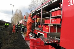 Gutkowo: Z cysterny wyciekło 60 tys. litrów oleju 