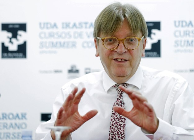 Guy Verhofstadt /JAVIER ETXEZARRETA /PAP/EPA