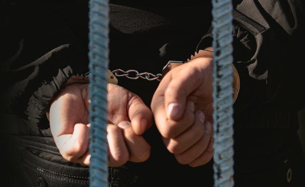 Gwałciciel-recydywista zatrzymany w Trzebini. Wzorował się na serialu