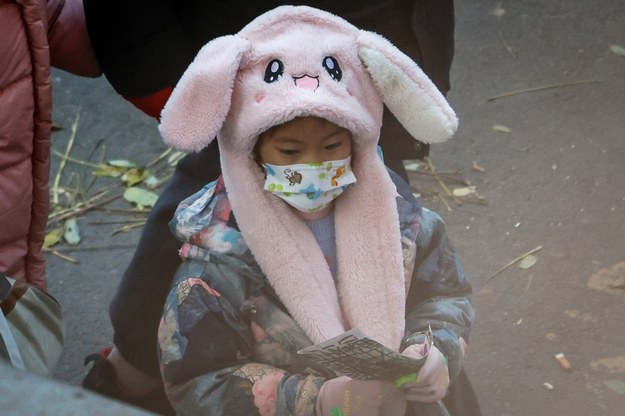 Gwałtownie wzrosła liczba infekcji płuc wśród dzieci w Chinach /MARK R. CRISTINO /PAP/EPA
