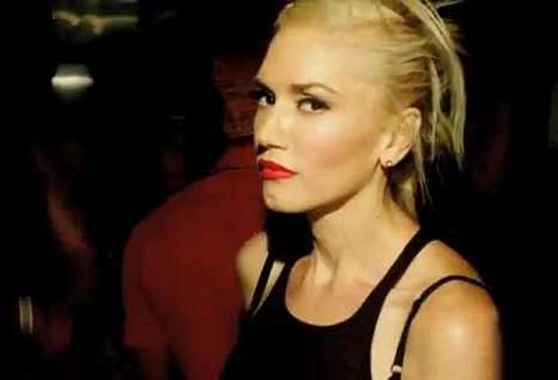 Gwen Stefani w teledysku do "Settle Down" /