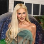 Gwen Stefani Gwen Stefani zainaugurowała święta. Zachwyciła bożonarodzeniowym singlem i stylizacjami