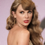 Gwiazda olśniła! Taylor Swift w złotym kombinezonie z kryształów na AMA 2022