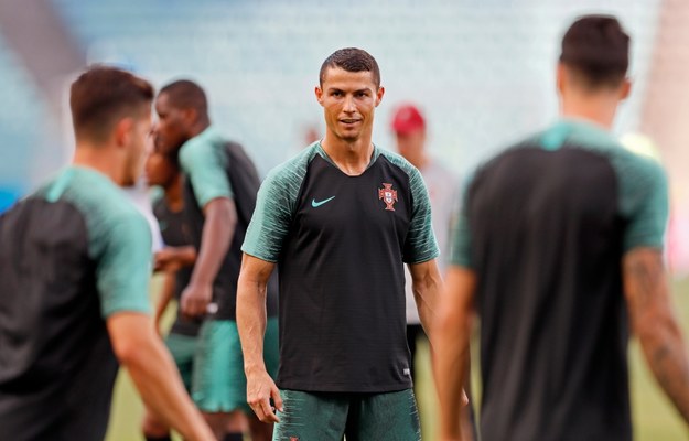 Gwiazda reprezentacji  Portugalii Cristiano Ronaldo /RONALD WITTEK /PAP/EPA