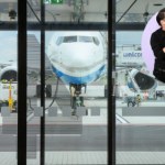 Gwiazda z "Sukcesji" na lotnisku w Radomiu. Udawało Okęcie w hollywoodzkim filmie