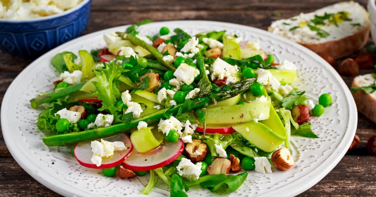 Gwiazdnica pospolita to świetny dodatek do sałatek /materiały prasowe