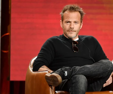 Gwiazdor filmu "Blade: Wieczny łowca" miażdży nową wersję hitu 