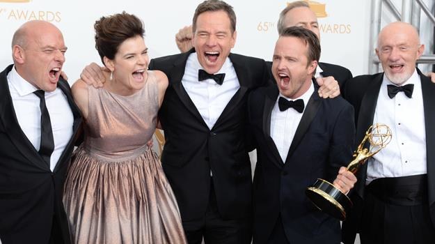 Gwiazdy serialu "Breaking Bad" z długo wyczekiwaną nagrodą Emmy / fot. Jason Merritt /Getty Images/Flash Press Media