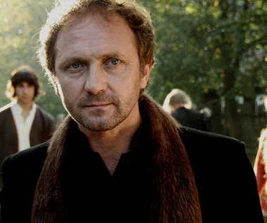 Gwiazdy w filmie kostiumowym debiutanta