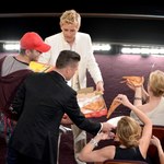 Gwiazdy zajadają się pizzą na Oscarach