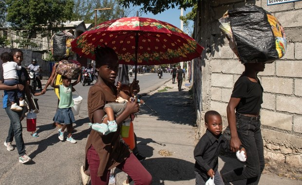 Haiti na skraju upadku. Gangi przejmują władzę, premier rezygnuje