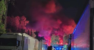 Hala tartaku stanęła w ogniu. Potężny pożar w Wielkopolsce