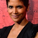 Halle Berry romantycznie?