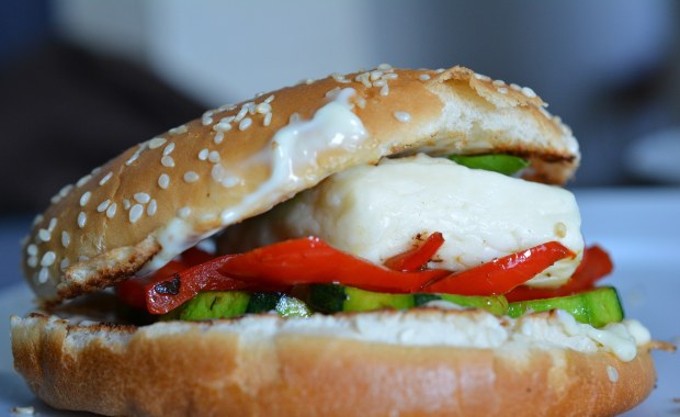 Halloumi podrożeje? Od jesieni będzie zastrzeżony 