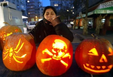 Halloween to czas wzmożonej aktywności cyberprzestępców /AFP