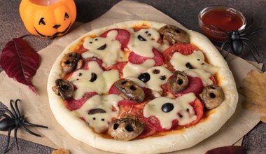 Halloweenowa pizza z pieczarkami. Strasznie smaczna i potwornie prosta do zrobienia