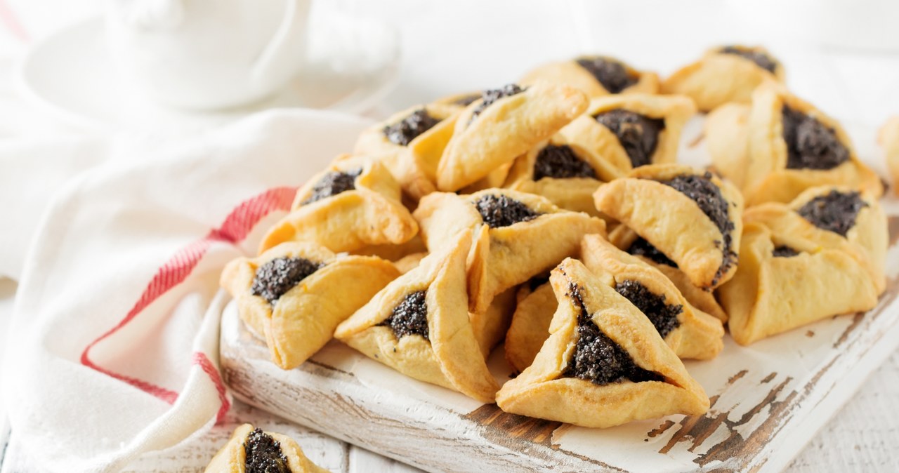 Hamantasze, zwane też Uszami Hamana- tradycyjne żydowskie ciasteczka. /123RF/PICSEL