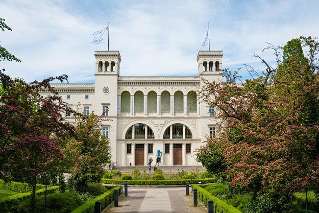 Hamburger Bahnhof /&copy;123RF/PICSEL