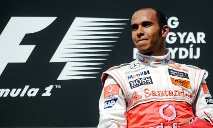 Hamilton o Schumacherze: To zaszczyt /AFP