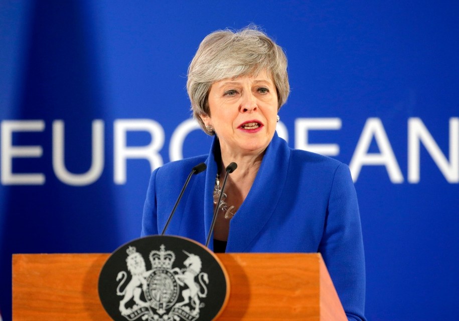 Hammond: May nie poda się do dymisji przed zakończeniem brexitu /JULIEN WARNAND /PAP/EPA