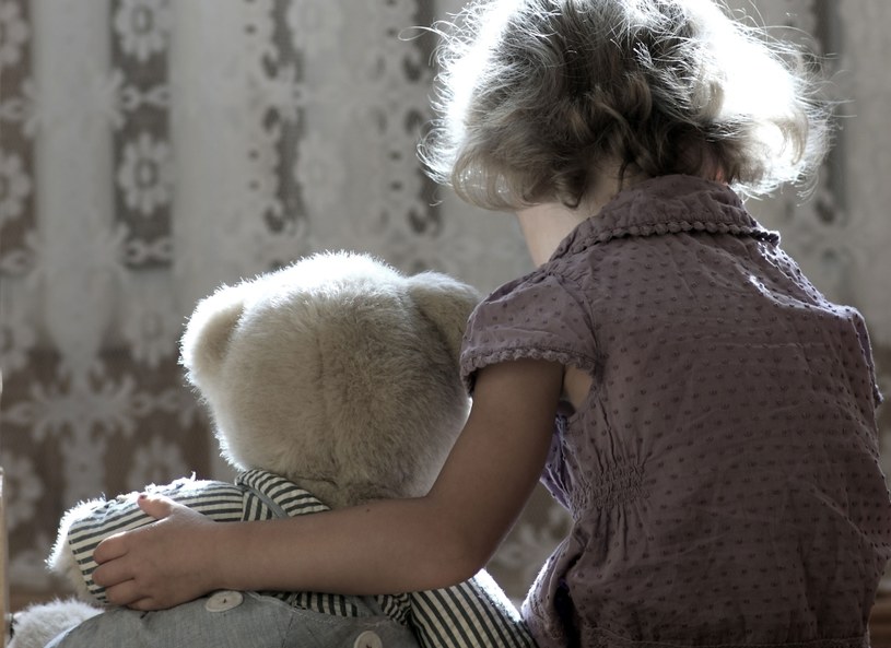 Handel dziećmi jest w Polsce na porządku dziennym. /123RF/PICSEL