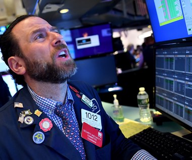 Handel na giełdach w USA został wstrzymany na 15 minut po spadku indeksu S&P 500 o 8,1 proc.