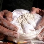 Handel narkotykami we Francji przynosi rocznie 2 mld euro