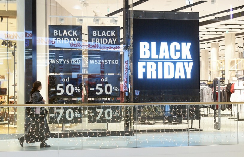 Handel rozgrzewa silniki na Black Friday /Jan Bielecki /East News