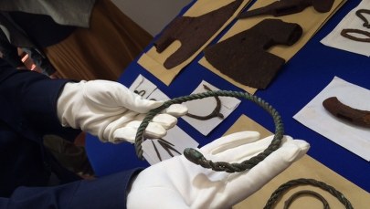 Handlarze bronią znaleźli średniowieczne cmentarzysko