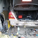 Handlarze nie bawią się już w szpachlę. Co robią z autami po wypadku?