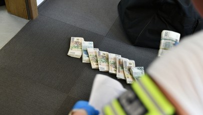 Handlowali narkotykami. Policja zatrzymała ich w centrum miasta