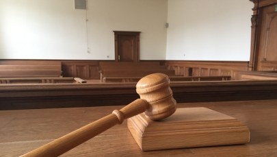 Handlowali narkotykami, pomagali przestępcom. Byli policjanci staną przed sądem