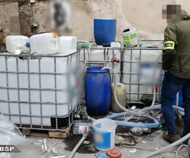 Handlowali nielegalnym alkoholem, wpadli w ręce służb. Akcja CBŚP