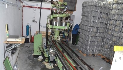 Handlowali olejem silnikowym i prali brudne pieniądze. Jest akt oskarżenia