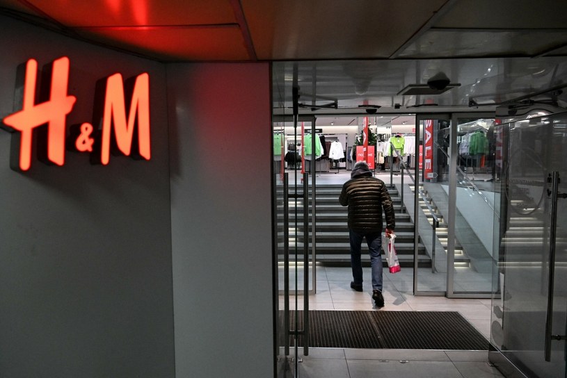 H&M zamyka sklepy stacjonarne w Polsce. Szwedzkiemu gigantowi grozi bankructwo? 