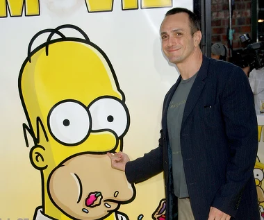Hank Azaria przeprasza wszystkich Hindusów za swoją rolę w serialu „Simpsonowie”