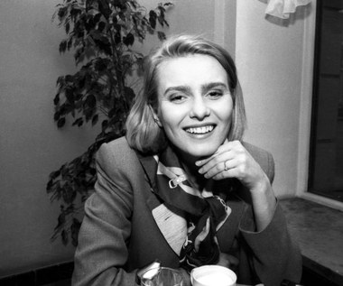 Hanna Lis jest absolwentką italianistyki na Uniwersytecie Warszawskim. Karierę w telewizji zaczynała na początku lat 90. w "Teleexpressie". Miała 23 lata i zero doświadczenia w pracy przed kamerą.

"Poza ładną twarzą i dobrą dykcją prezenter nie musiał nic więcej umieć" - wspominał w rozmowie z "Przekrojem"  były dziennikarz "Teleexpressu" - "Mówiliśmy na nią Hanuś, bo nie do końca traktowaliśmy ją poważnie".

Jej koledzy wspominali, jak w czasie obchodów zamachu na Franza Kutscherę, chodziła po redakcji pytając, kim jest ten "Kuczer".