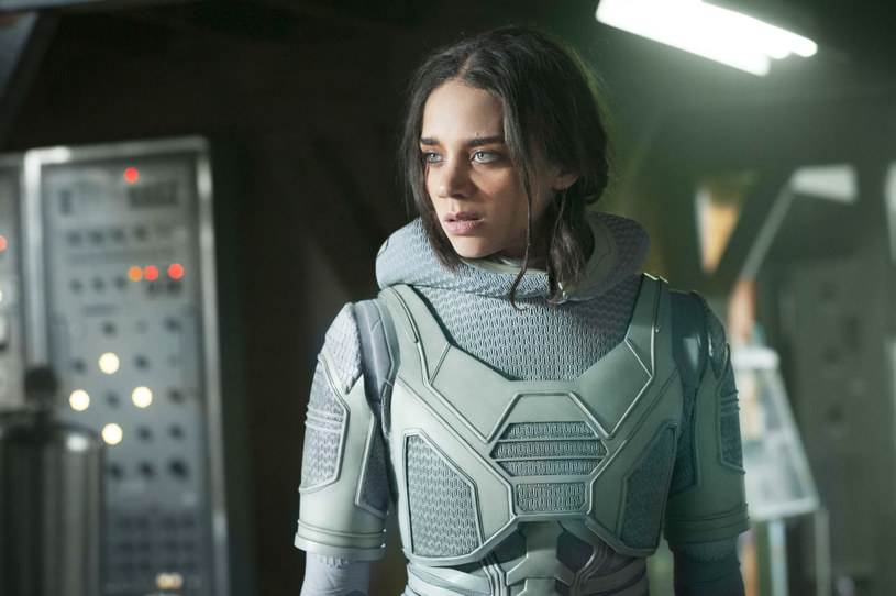 Hannah John-Kamen w filmie "Ant-Man i Osa" /materiały prasowe