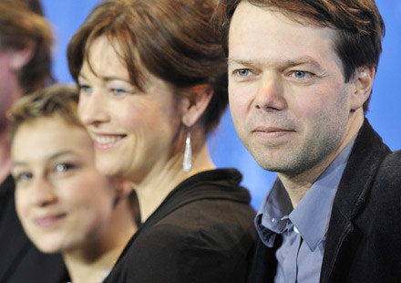 Hans-Christian Schmid ze swoimi aktorkami (w tle) /AFP