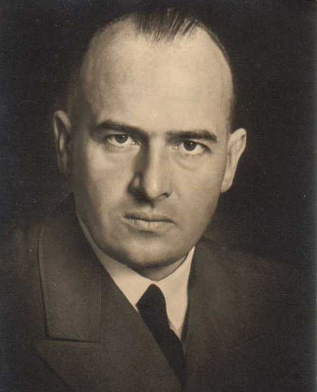 Hans Frank - Generalny Gubernator okupowanych ziem Polski. Prawnik w służbie nazistów /Odkrywca