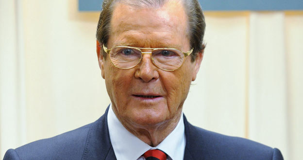 "Happy Birthday Mr Bond!" - śpiewa Roger Moore / fot. Bryan Bedder /Getty Images/Flash Press Media